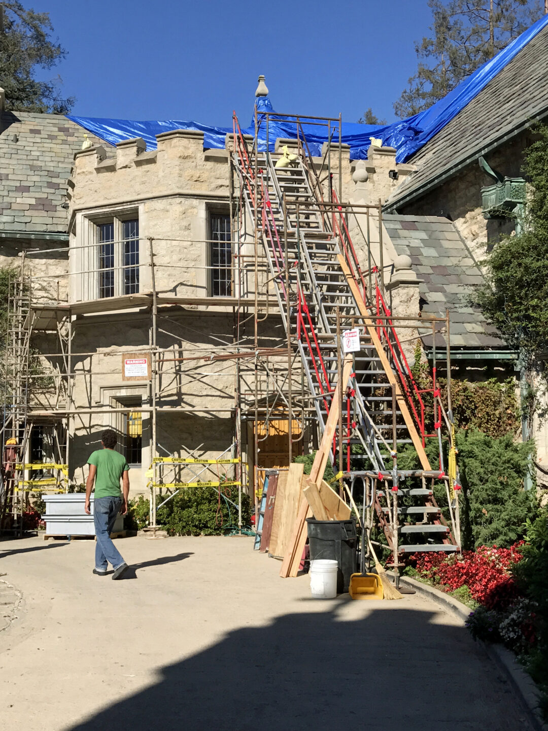 building_construction_group_scott_harris__playboy-mansion-Entry-construction