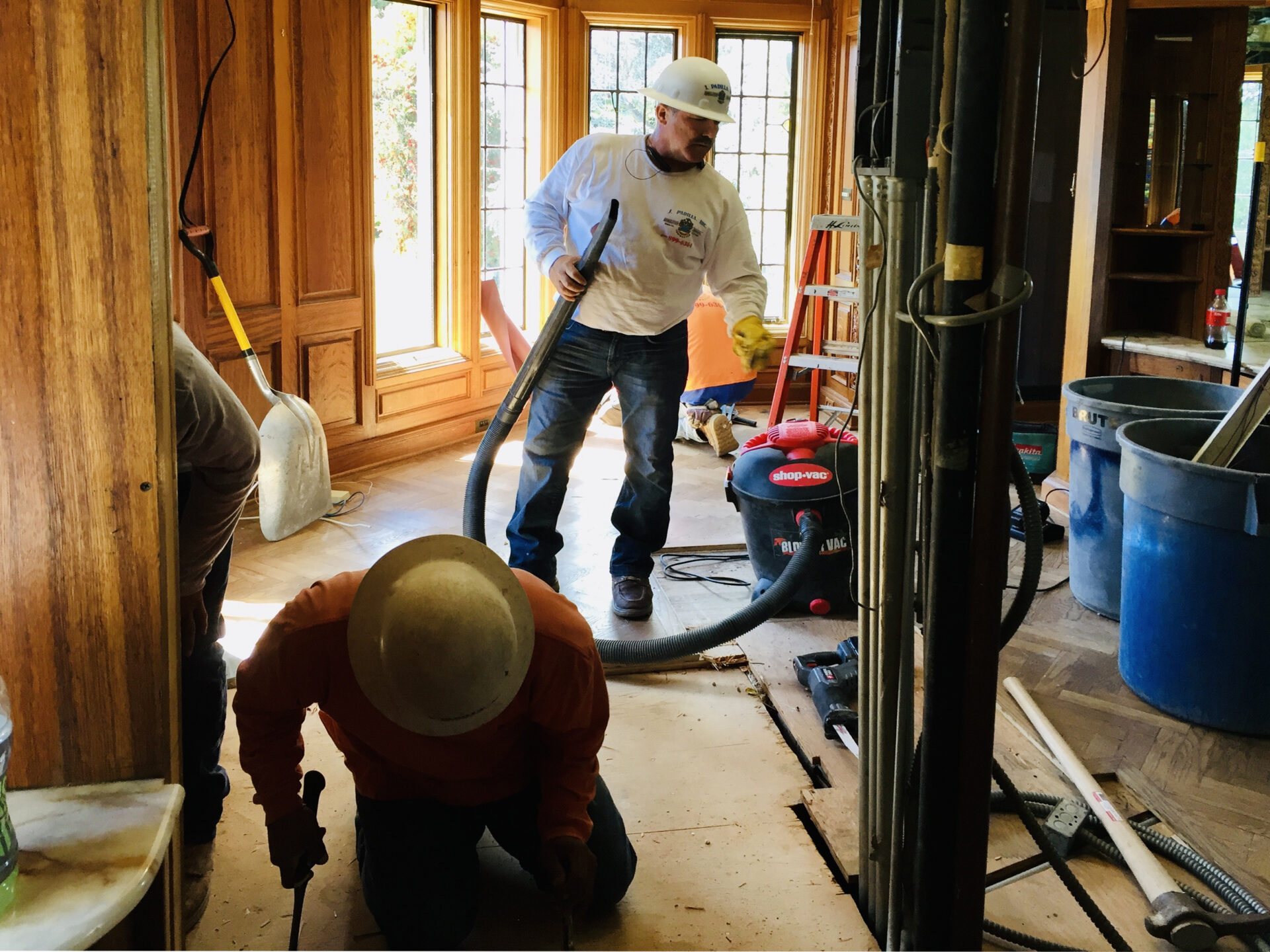 building_construction_group_scott_harris__playboy-mansionnterior-demo