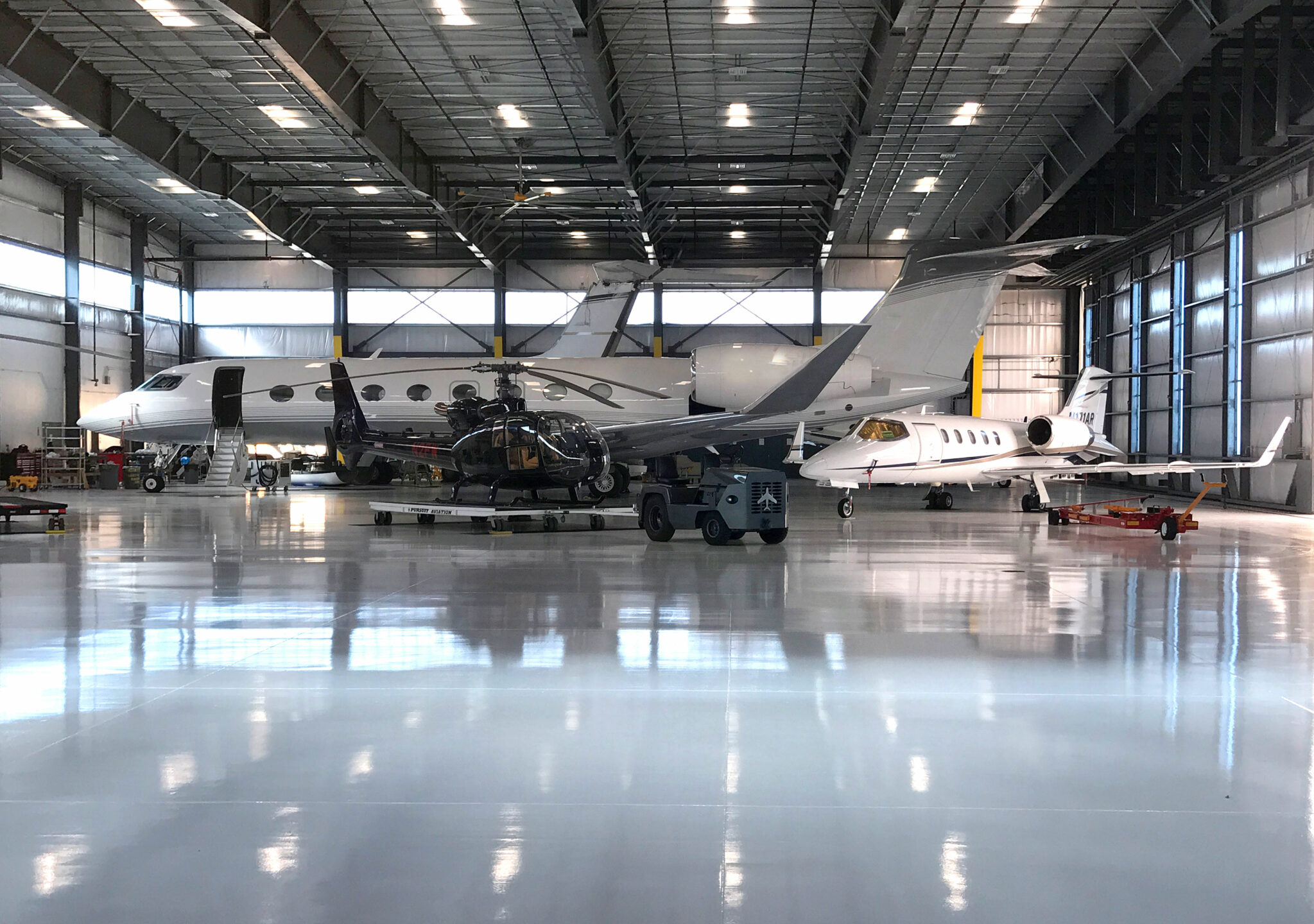building_construction_group_scott_harris__van_nuys_airport_hanger_interior-4