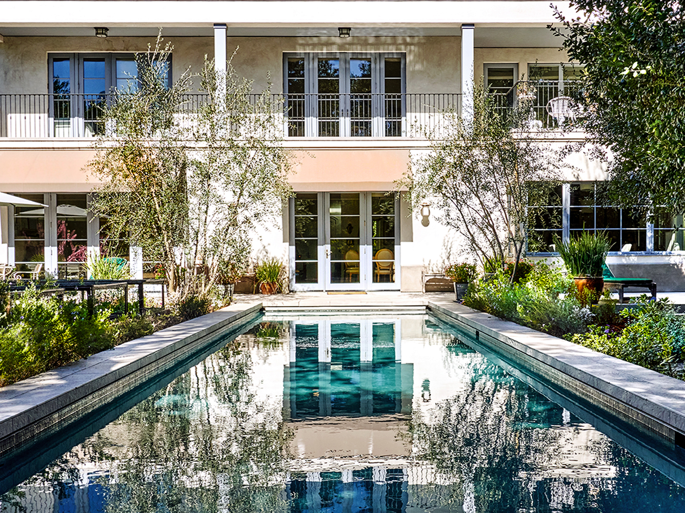 building_construction_group_scott_harris_ed_begley__rear_exterior