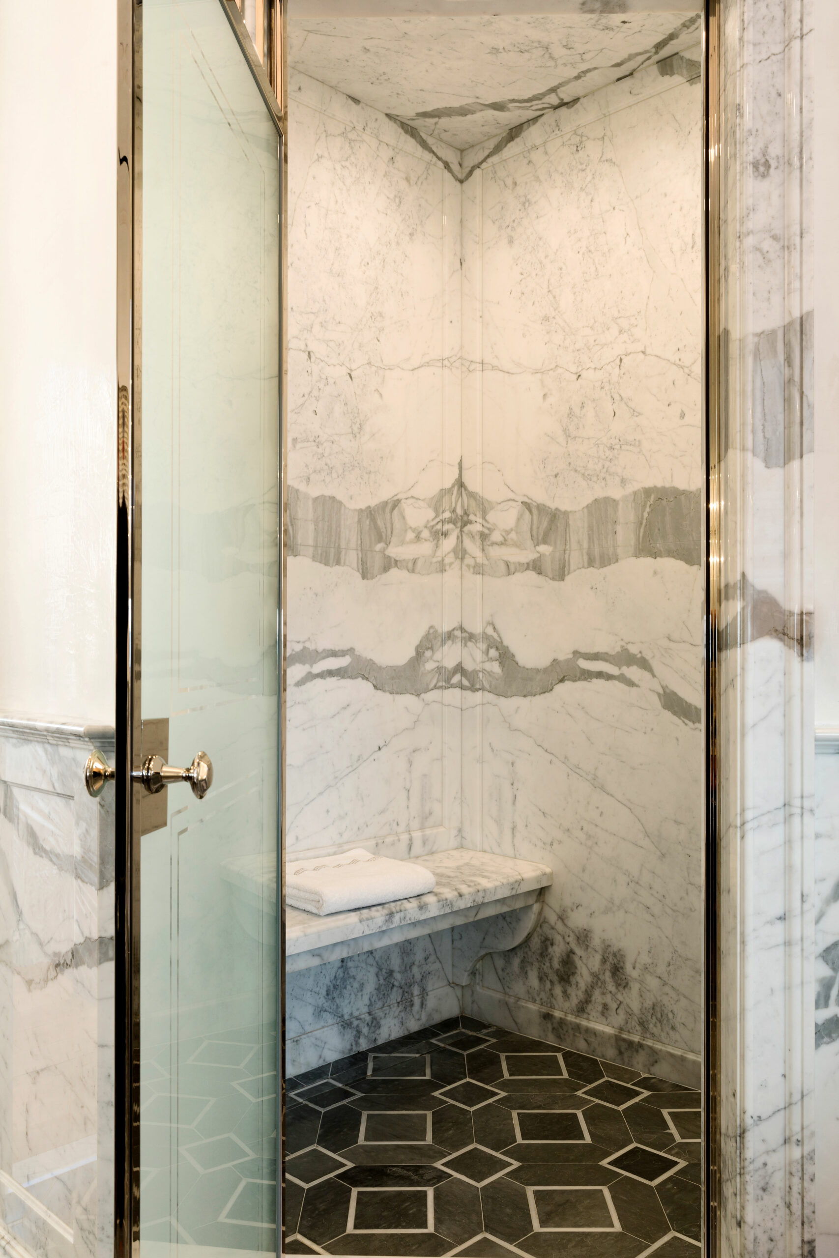 building_construction_group_scott_harris_hollister__master_bath_shower_interior