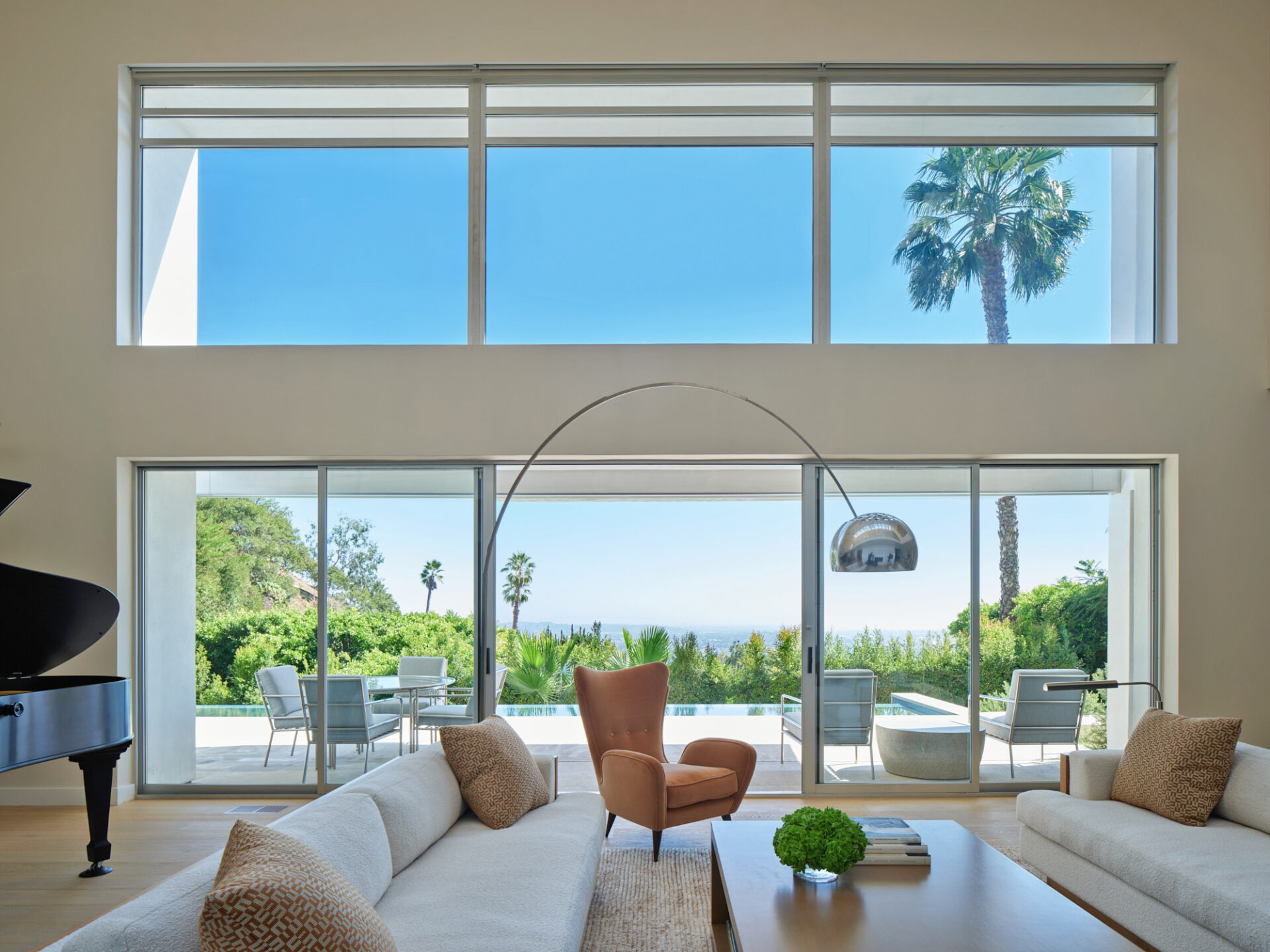 building_construction_group_scott_harris__metz_living_room_windowwall