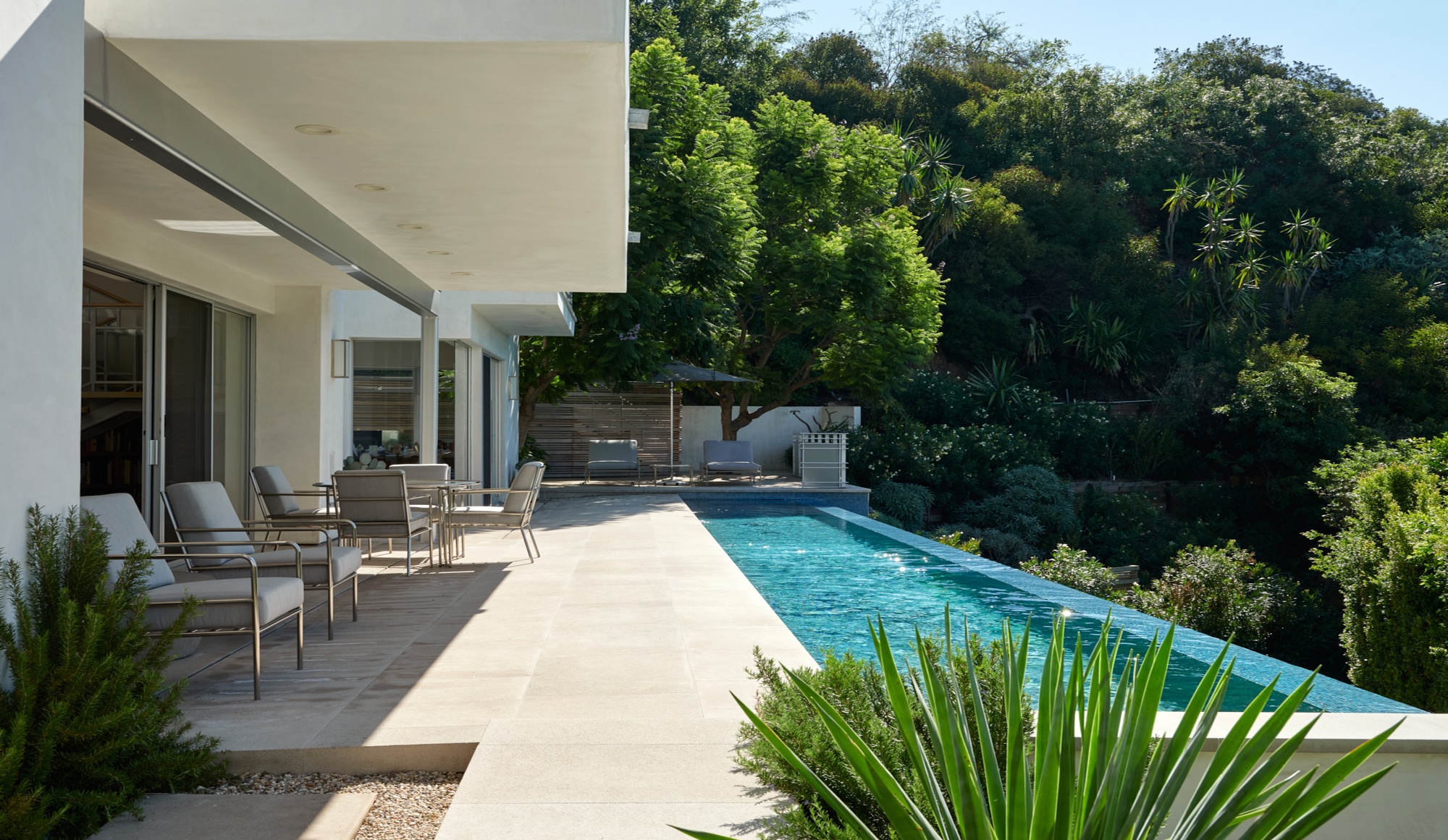 building_construction_group_scott_harris__metz_exterior_long_pool